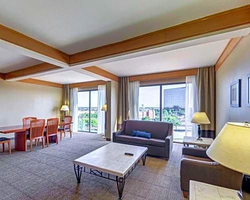 Comfort Inn & Suites Plano East