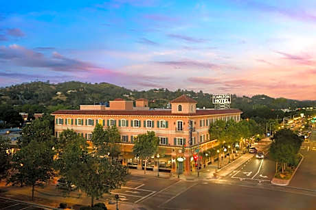 The Carlton Hotel, Atascadero, a Tribute Portfolio Hotel