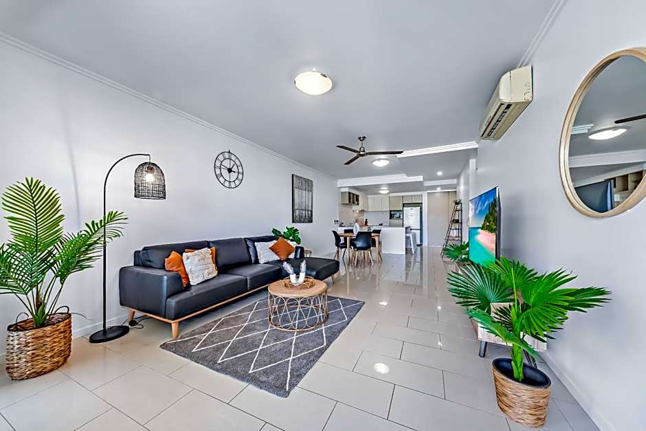 Airlie Summit Apartments