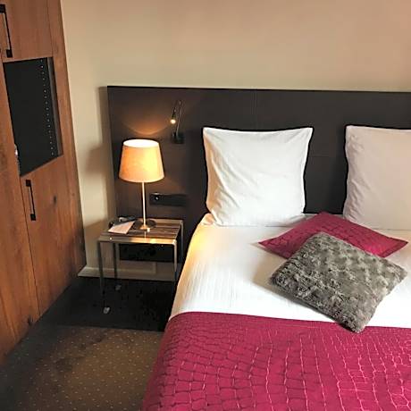 Comfort Double Room with Shower