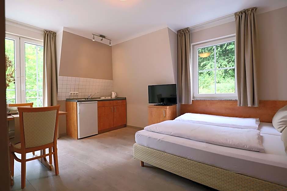 Hofgut Langenborn Wohnen auf Zeit möblierte Apartments Aschaffenburg Alzenau Frankfurt