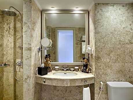 Phoenix Executive, King Size Bed