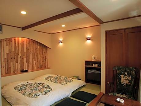 Japanese-Style Twin Room with Hot Spring Bath - Non-Smoking