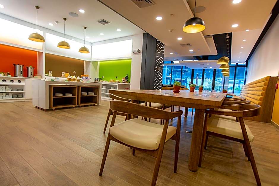 Hampton by Hilton Quito La Carolina Park