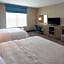 Hampton Inn By Hilton and Suites at Wisconsin Dells Lake Delton WI