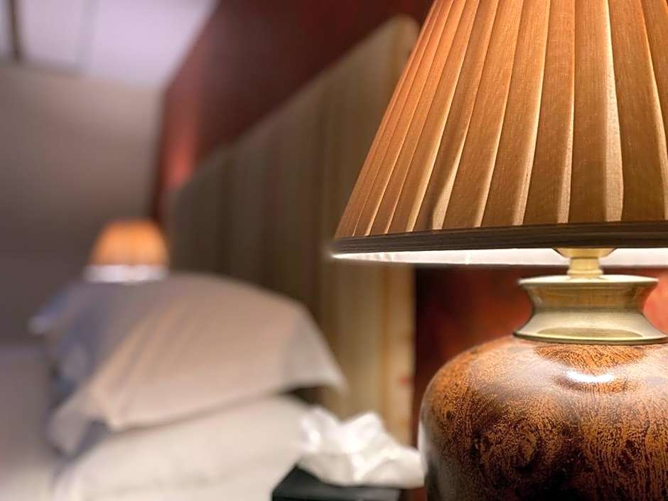 Le Bouchon Brasserie & Hotel