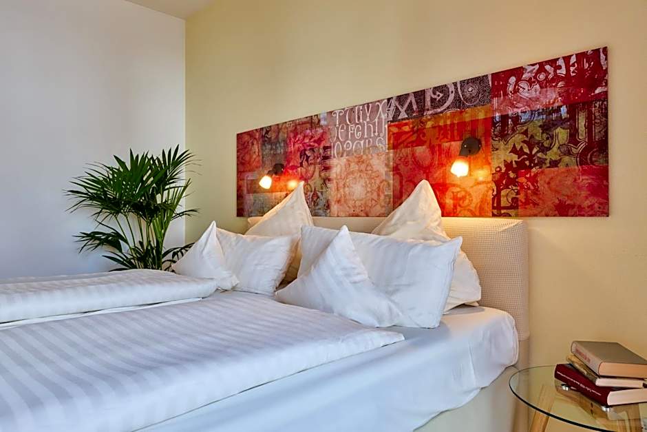 Arador-City Hotel