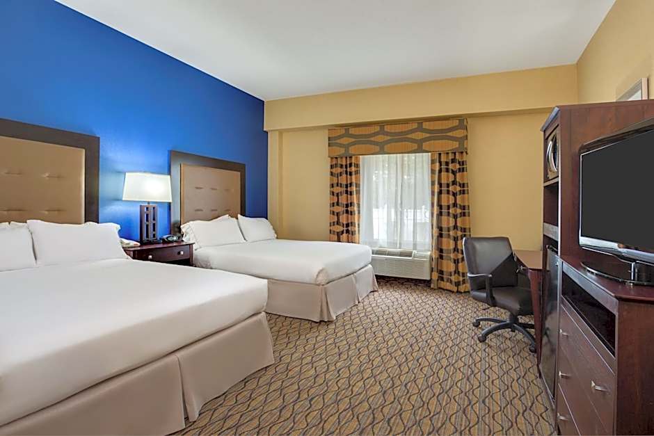 Holiday Inn Express Tower Center New Brunswick By IHG