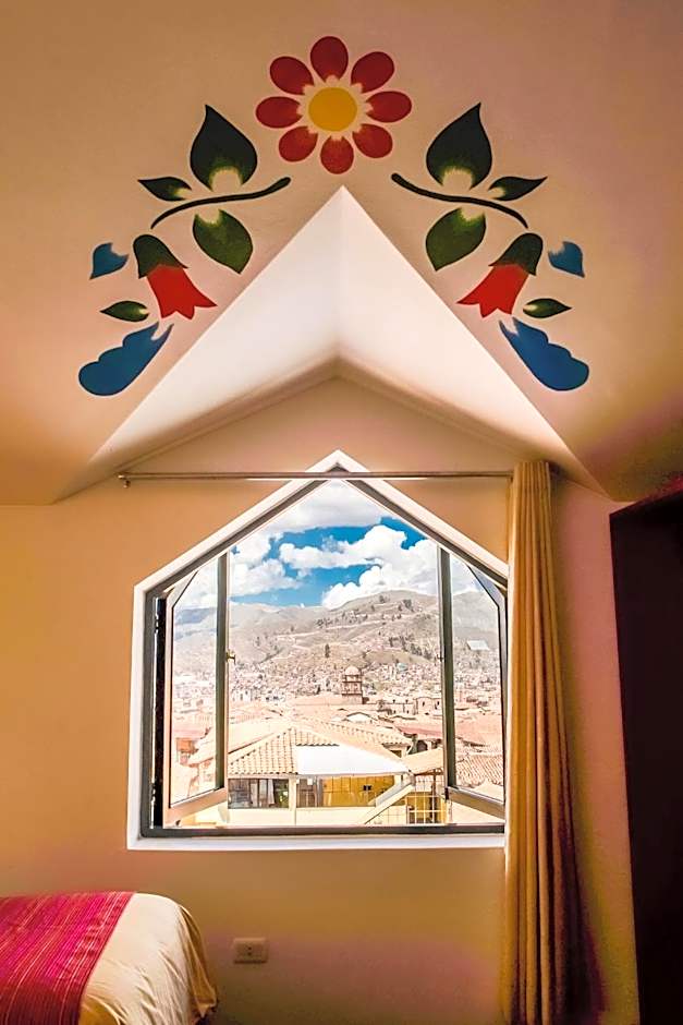 Cusco Plaza Nazarenas
