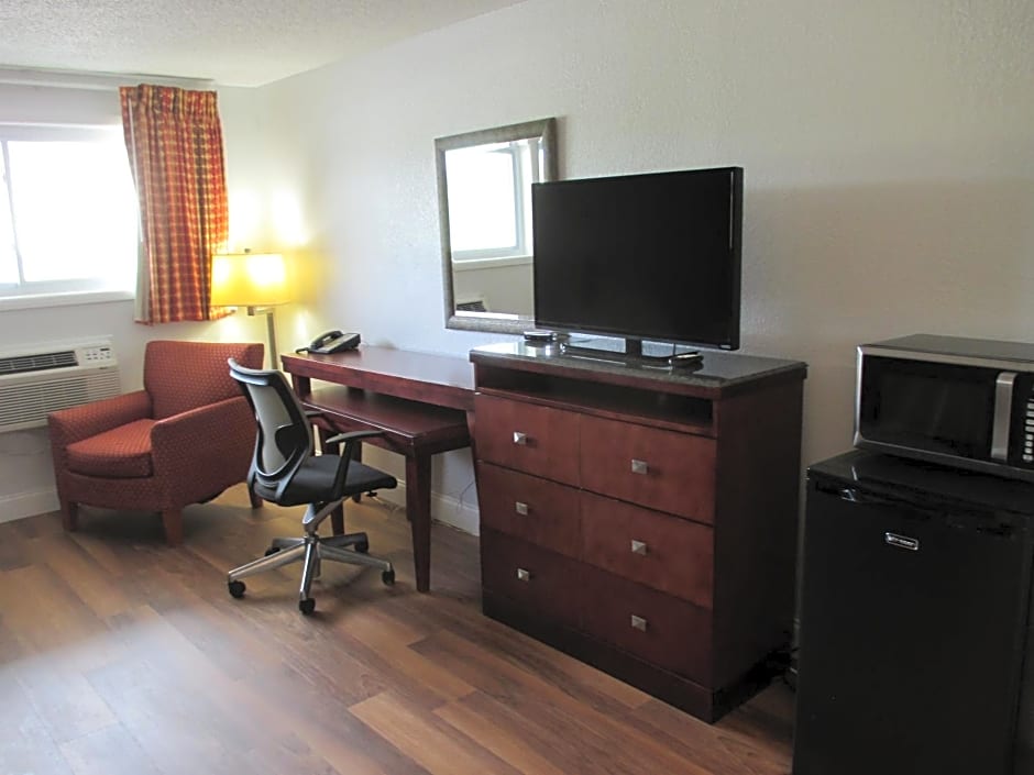 Travel Inn and Suites