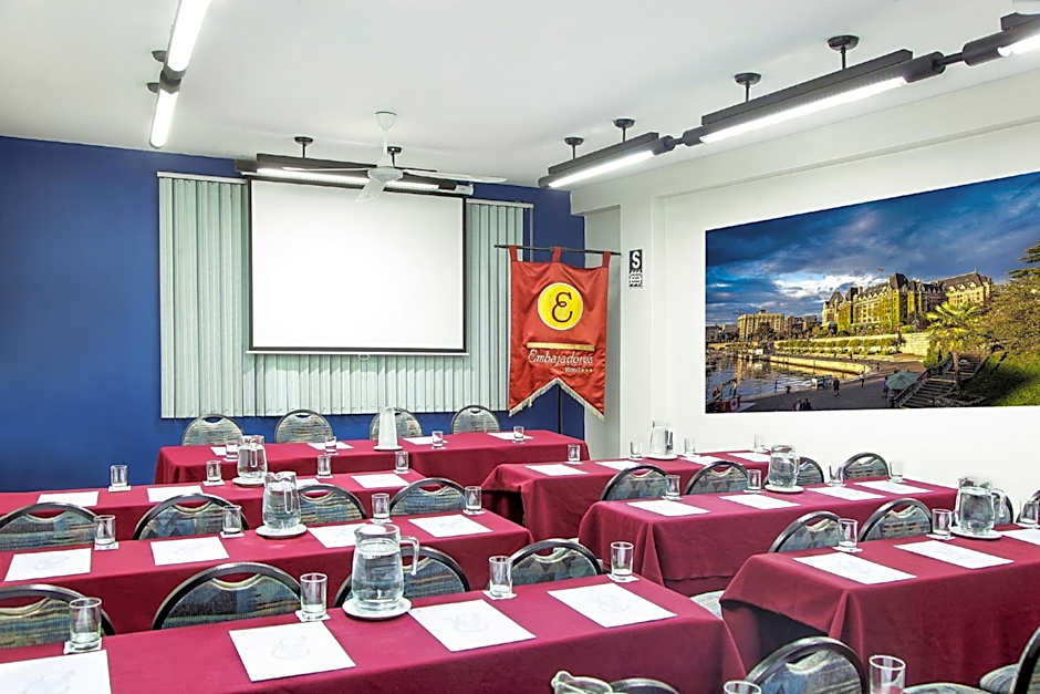 Embajadores Hotel