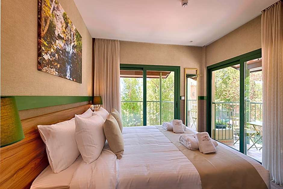 Petit Palais Platres Boutique Hotel