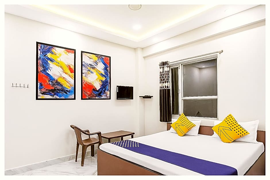 Goroomgo Shiv Ganga Guest House varanasi