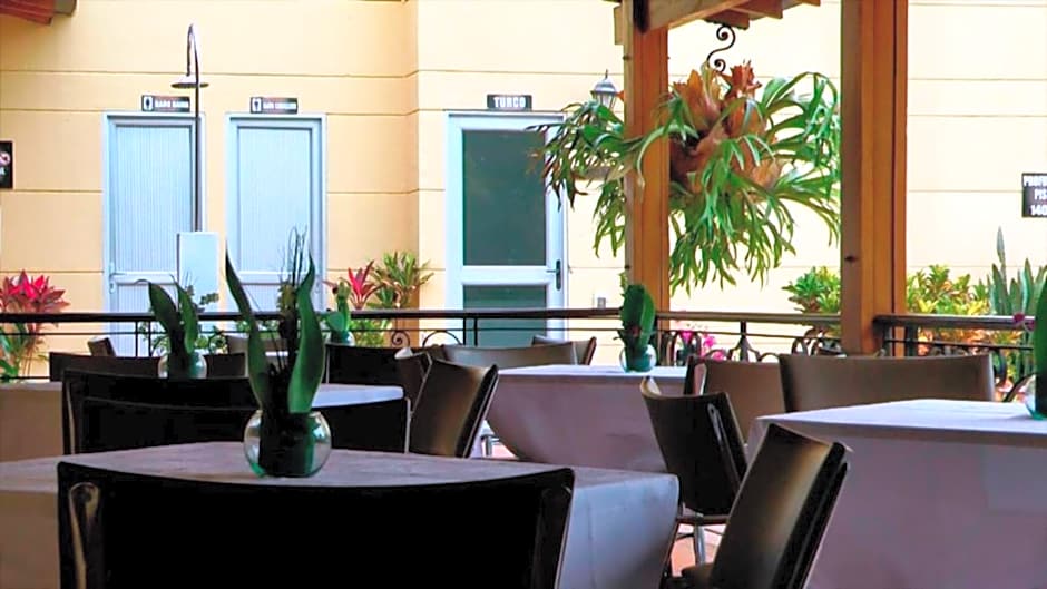 Hotel Portales Del Campestre