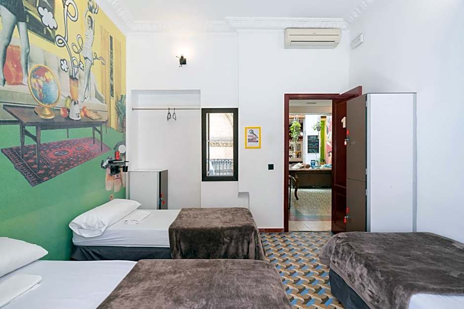 Home Youth Hostel by Feetup Hostels