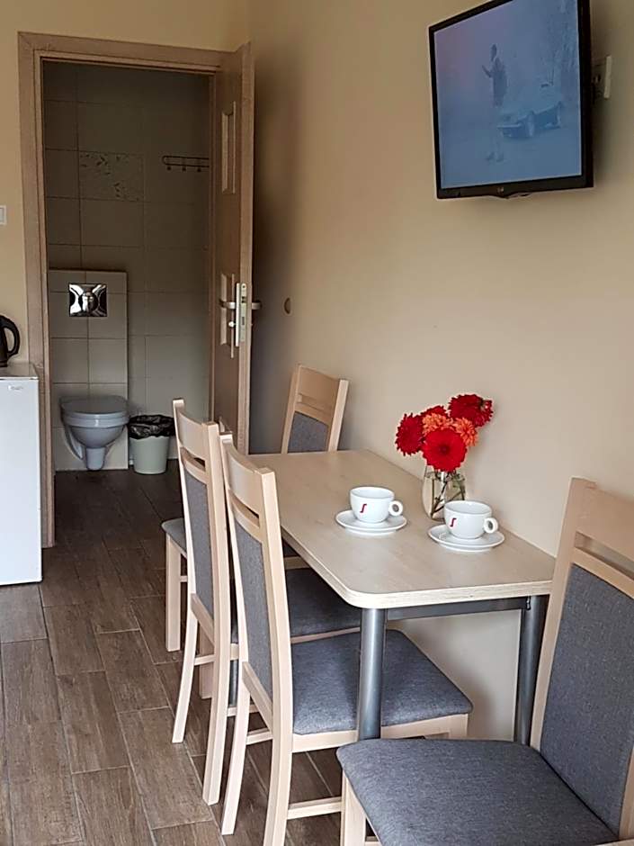 Ośrodek rodzinny "Pod Wydmami" PRZY PLAŻY , PLAC ZABAW , ROWERY