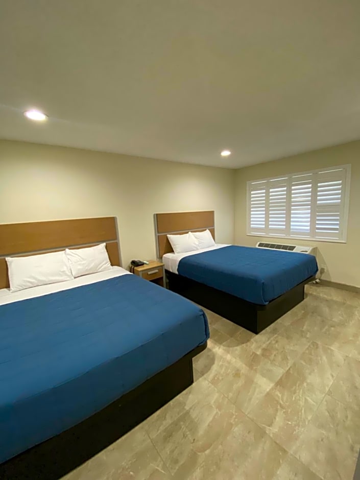 Super 8 by Wyndham Bakersfield CA