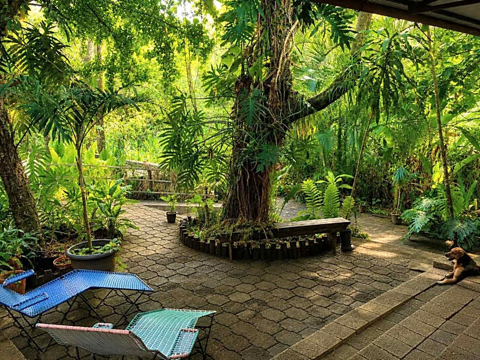 Los Susurros. Casa