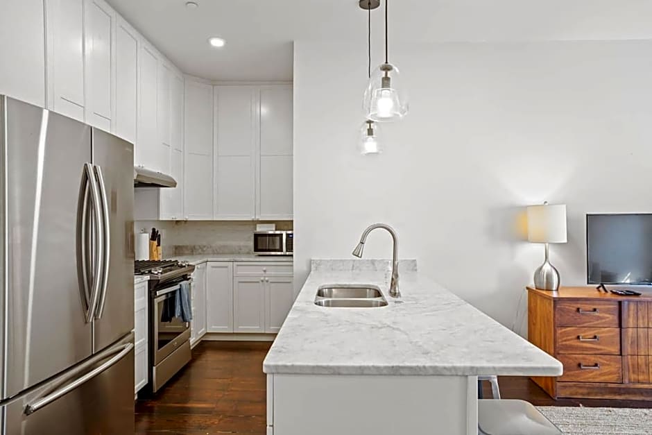 Group-friendly Suite Near Bourbon Street