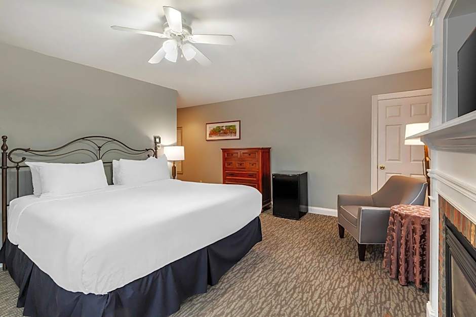 Essex Street Inn & Suites, an Ascend Collection Hotel