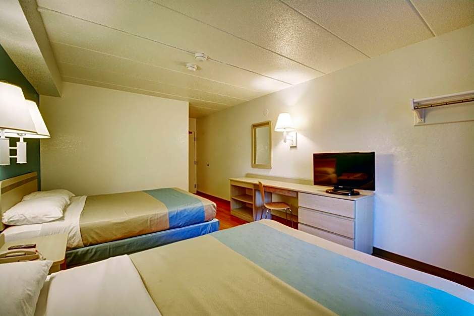 Motel6 Newport, RI
