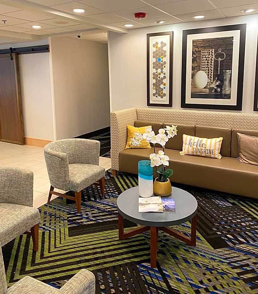Holiday Inn Express & Suites Columbia-I-26 @ Harbison Blvd by IHG