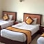Luxe Hotel