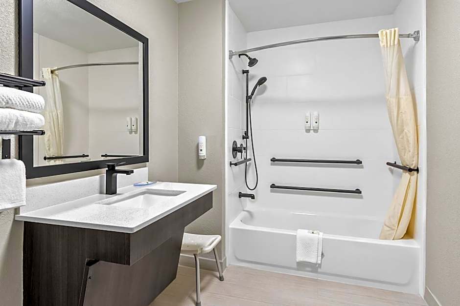 Quality Inn & Suites Florence Civic Center