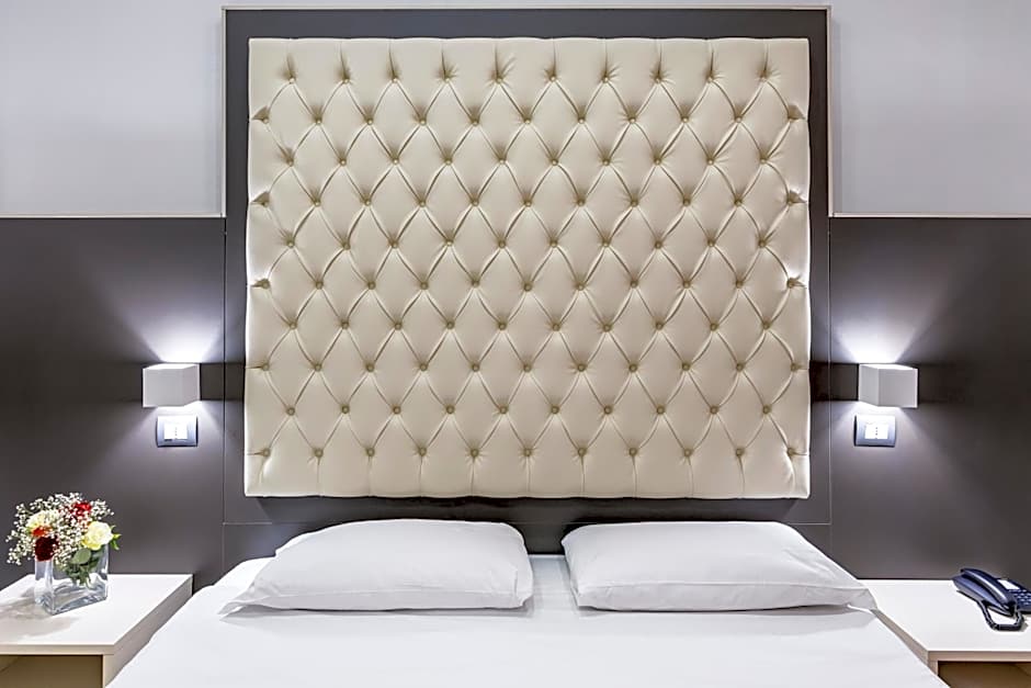 Hotel Demo