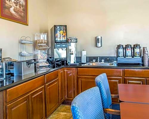 Rodeway Inn & Suites Riverton