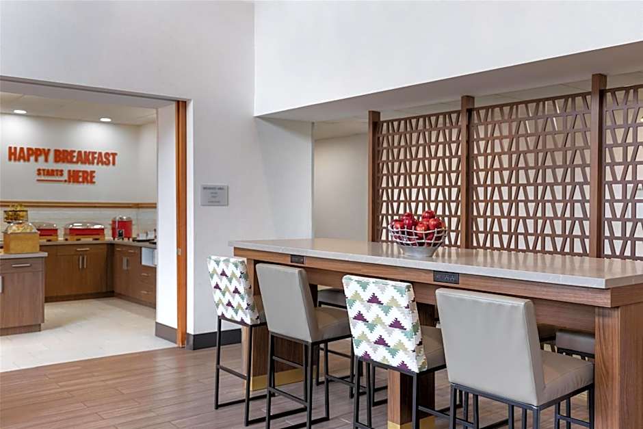 Hampton Inn By Hilton & Suites Windsor, On