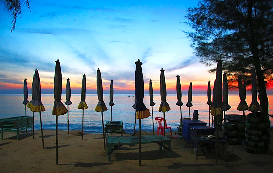 The BEACH CHA AM Residence