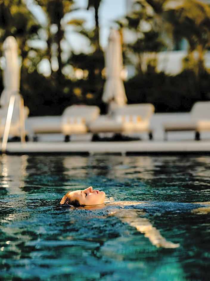 THE FLAG HOTEL Marbella, Estepona Adult Recommended