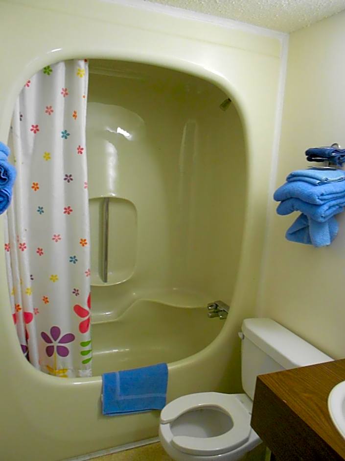 A1 Motel And Campground