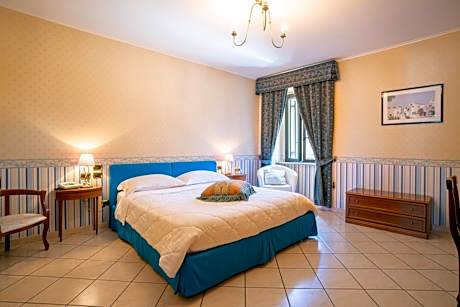 Triple Room with Bath