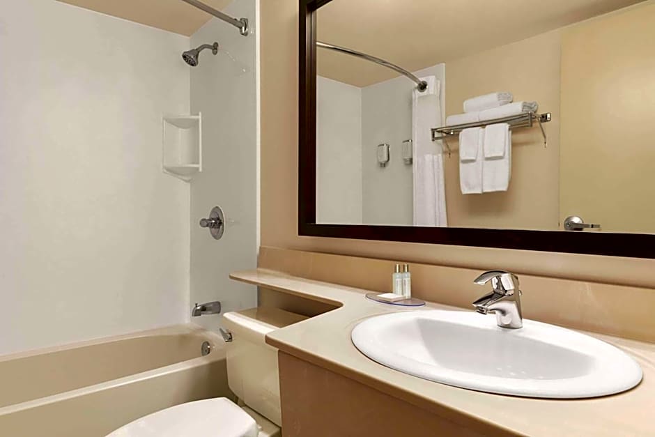 Travelodge Suites by Wyndham Moncton