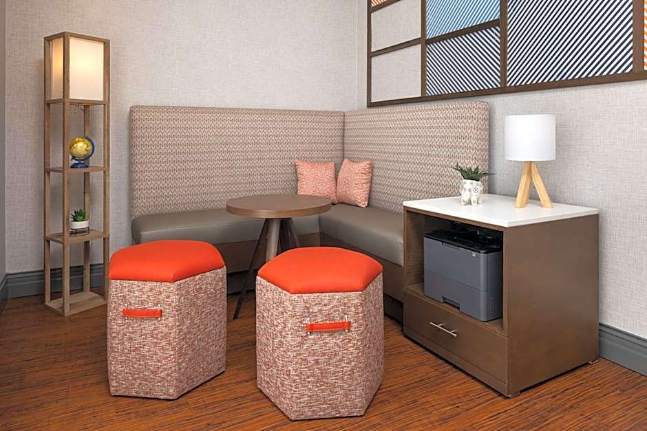 Hampton Inn By Hilton Fairmont