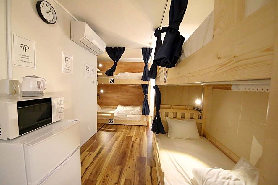 coins hostel tenjin