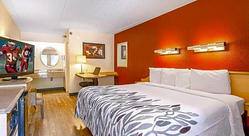 Red Roof Inn Akron