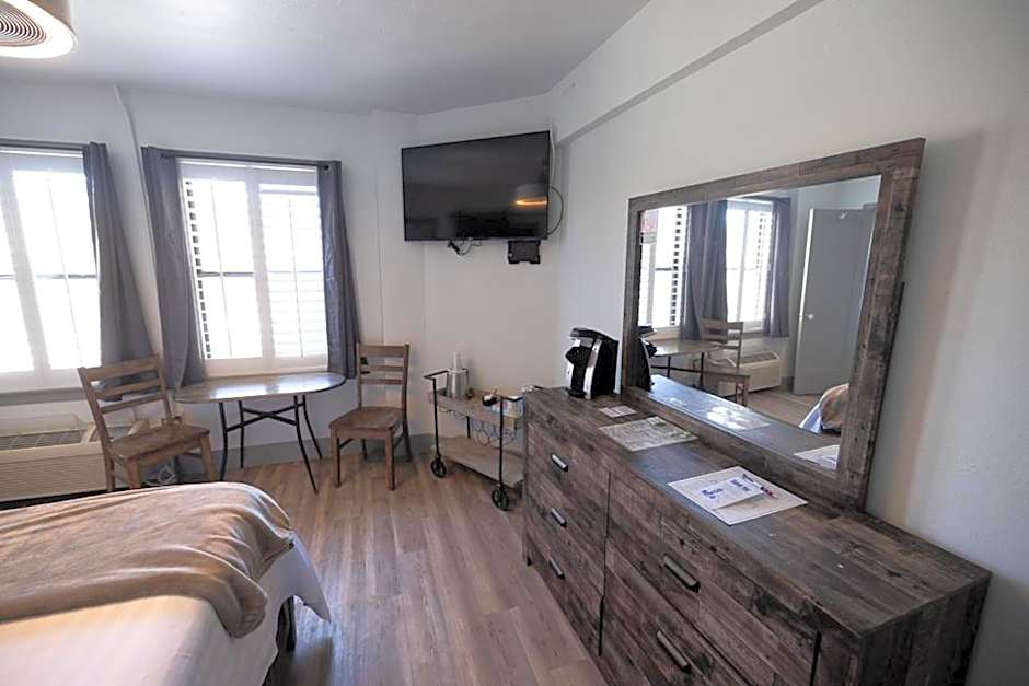 Hotel Nevada & Gambling Hall