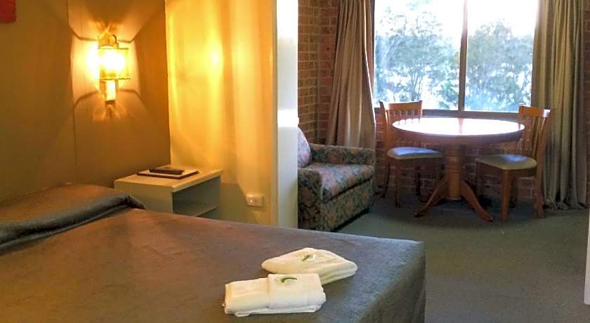 Riverview Motor Inn