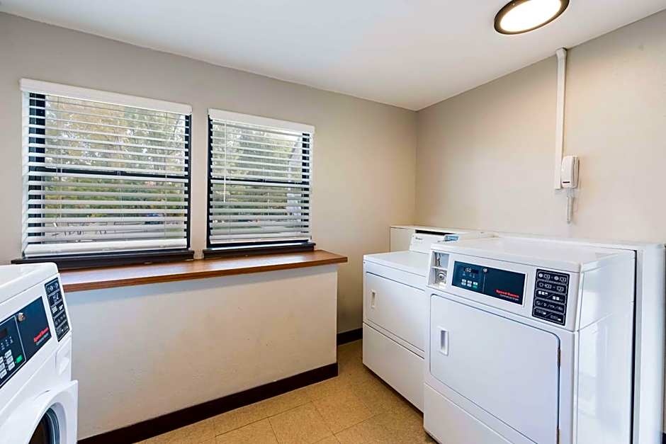 Best Western Fishkill Inn & Suites