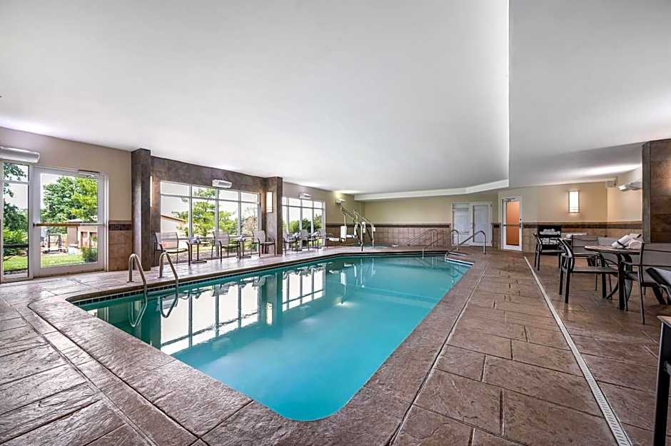 AmericInn by Wyndham Fairfield