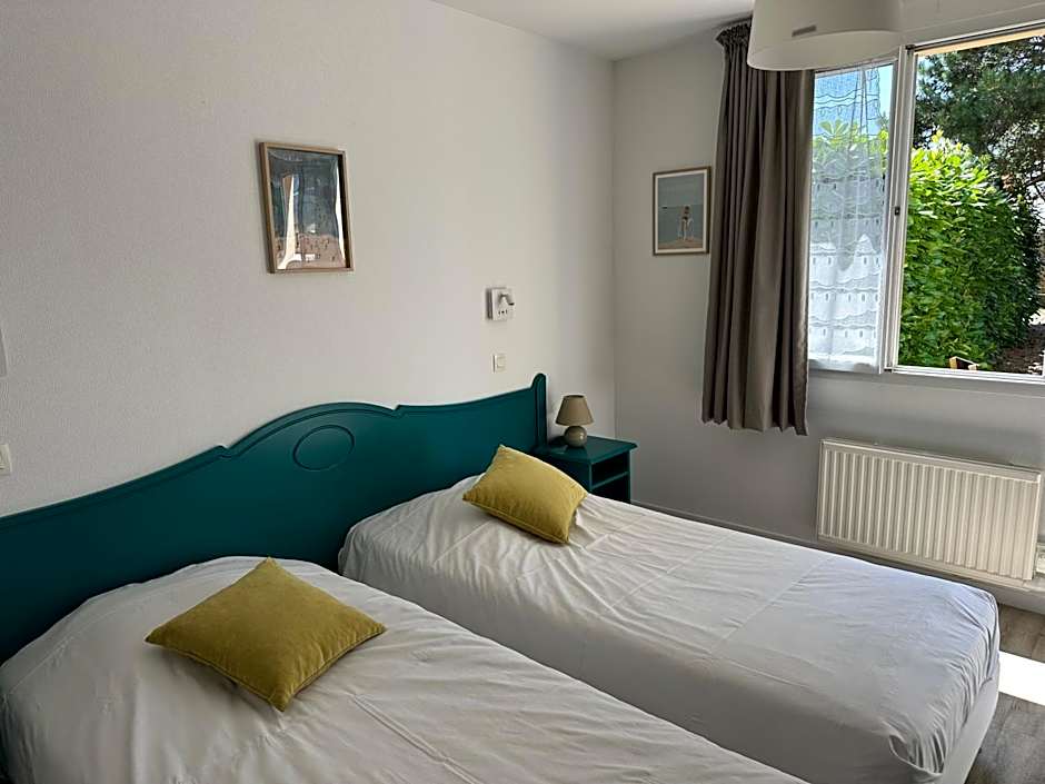 Logis Hôtel La Demeure du Perron