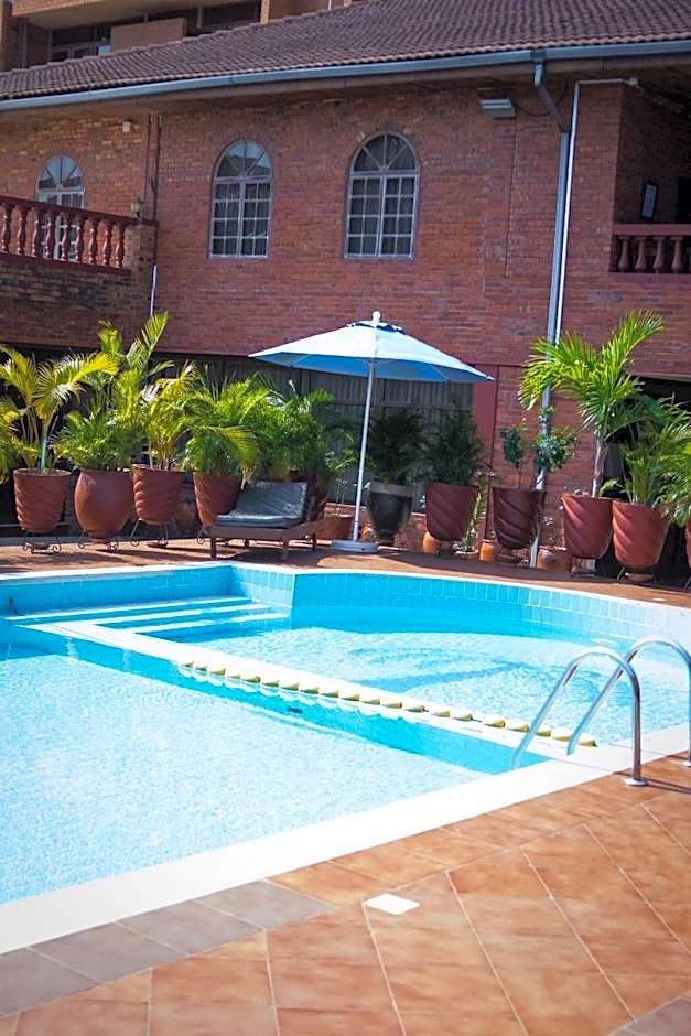 Coconut Grove Regency Hotel