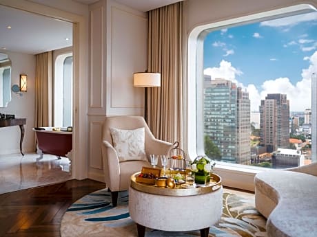 EXECUTIVE STUDIO SUITE, 1 King Size Bed, Lounge Access