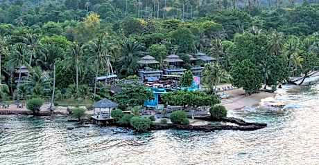 Villa - Beach Front