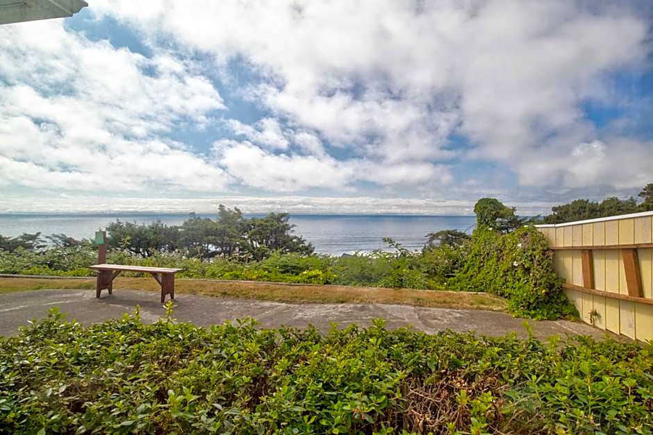 Ester Lee Oceanview Inn