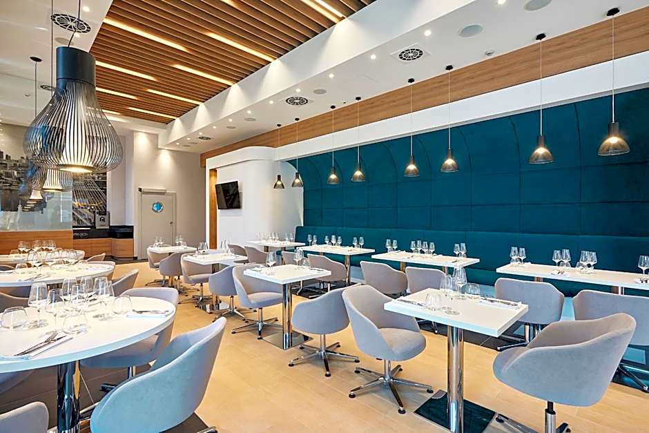 Golden Tulip Warsaw Airport