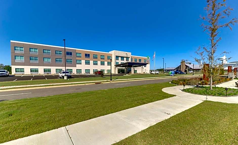 Holiday Inn Express & Suites Union City By IHG